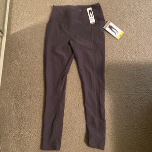 Mondetta Gray colored leggings. Size small.